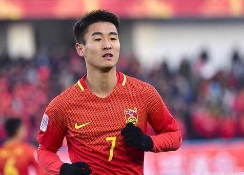 国足vs韩国直播深圳视频，一场让人又爱又恨的比赛，我到底该不该看？